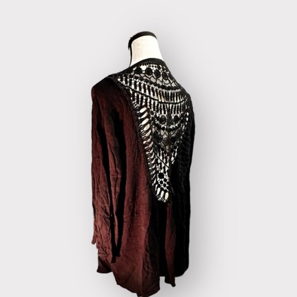 Host Pick Women’s Torrid 1 Black Crinkle Gauze Crochet Lace Inset Kimono 1X 1XL - Picture 5 of 14
